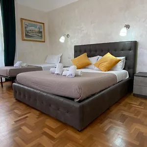 Apartment Cavour 44616, Rome