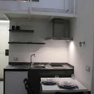 https://piccolo-loft-a-due-passi-dal-castello.italymilanhotels.net